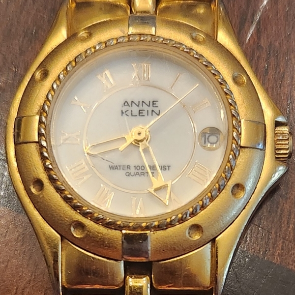Vintage Anne Klein Watch - Picture 3 of 16